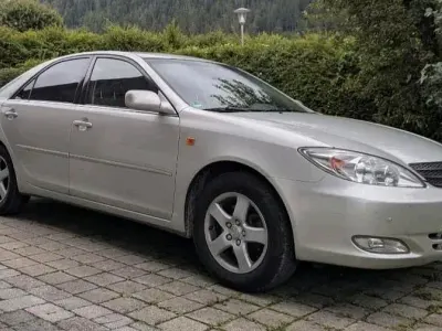 Brugt Toyota Camry 152 HK (111 kW) 2004 Sølv Sedan