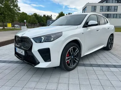 Gebraucht BMW iX2 M Sport 230 kW (313 PS) 2025 Weiß SUV