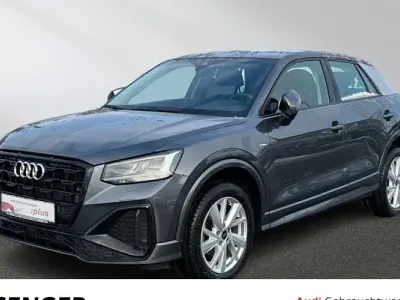 Gebraucht Audi Q2 S-Line 116 PS (85 kW) 2023 Grau SUV