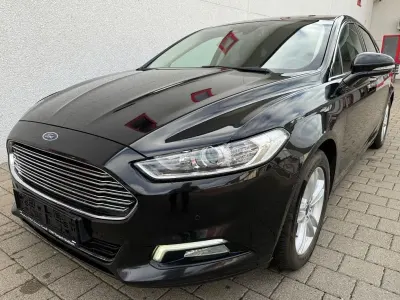 Gebraucht Ford Mondeo Titanium 150 PS (110 kW) 2016 Schwarz Limousine