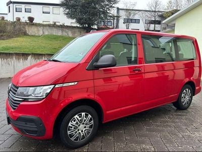 Gebraucht VW Multivan 150 PS (110 kW) 2021 Rot Van