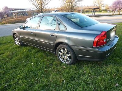 Usata Volvo S80 140 CV (102 kW) 2005 Grigio Berlina