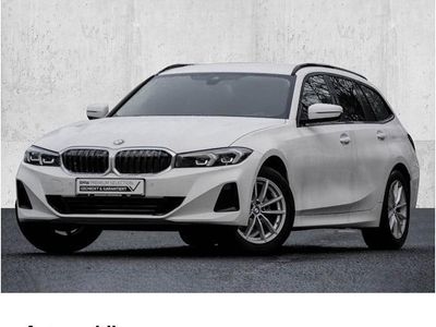 Alpinweiss iii Gebraucht 2025 BMW 318 Comfort Edition Kombi | 32.120 € (Superpreis)