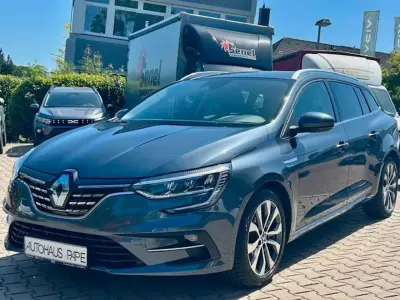 Używany Renault Mégane GrandTour Techno 140 KM (102 kW) 2023 Szary Kombi