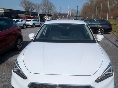 Gebraucht Seat Leon Style 131 PS (96 kW) 2022 Weiß Limousine