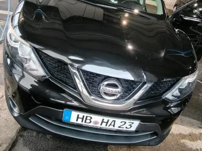 Gebraucht Nissan Qashqai 136 PS (100 kW) 2015 Schwarz SUV