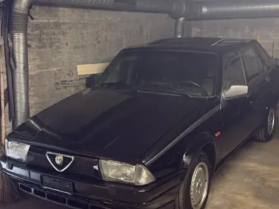 Käytetty Alfa Romeo 75 145 HP (106 kW) 1990 Musta Sedan