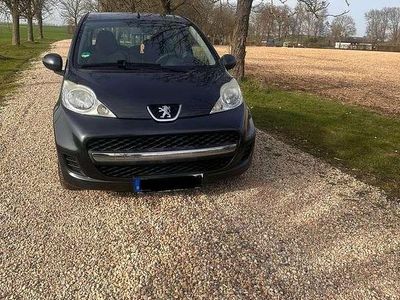Gebraucht Peugeot 107 Filou 68 PS (50 kW) 2011 Grau Kleinwagen