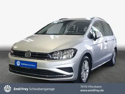 Gebraucht VW Golf Sportsvan Comfortline 131 PS (96 kW) 2019 Reflex silver metallic Van / Kleinbus