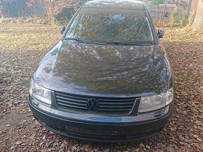 Gebraucht VW Passat 110 PS (80 kW) 1997 Schwarz Limousine