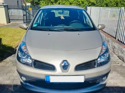 Gebraucht Renault Clio II Dynamique 88 PS (64 kW) 2006 Silber Limousine