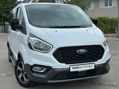 Gebraucht Ford Tourneo Active 150 PS (110 kW) 2023 Weiß Van / Kleinbus