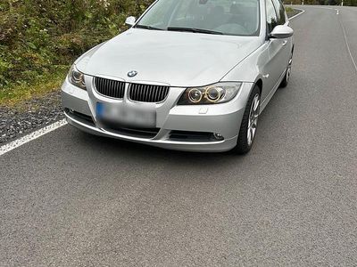 Gebraucht BMW 325 218 PS (160 kW) 2005 Limousine