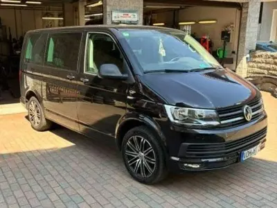 Gebraucht VW Multivan Trendline 150 PS (110 kW) 2018 Schwarz Van / Kleinbus