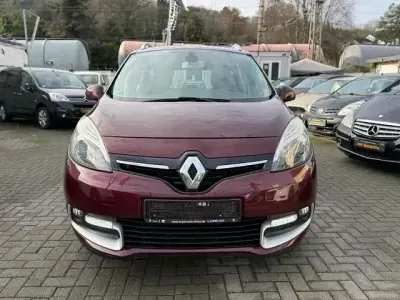 Gebraucht Renault Scenic E-Tech Initiale Paris 110 PS (80 kW) 2014 Rot Van / Kleinbus