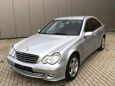 Gebraucht Mercedes C220 Elegance 150 PS (110 kW) 2005 Silber Limousine