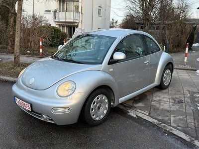 Grau Gebraucht 2000 VW Beetle Kleinwagen | 2.400 € (Etwas zu teuer)