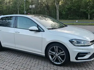 Używany VW Golf VII R-line 125 KM (91 kW) 2017 Biały Sedan/Limuzyna