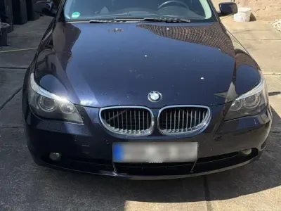 Gebraucht BMW 525 180 PS (132 kW) 2005 Blau Limousine