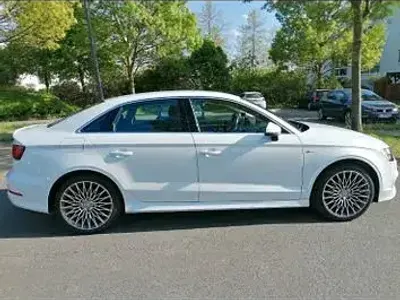 Gebraucht Audi A3 S-Line 125 PS (91 kW) 2015 Weiß Limousine
