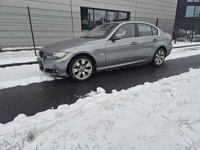 Grau Gebraucht 2008 BMW 330 Sport Line Limousine | 8.900 € (Superpreis)