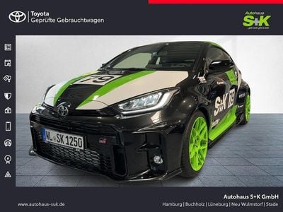 Precious schwarz Gebraucht 2024 Toyota Yaris Basis Kleinwagen | 44.590 € (Fairer Preis)