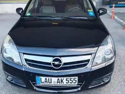 Gebraucht Opel Signum 184 PS (135 kW) 2007 Schwarz Kleinwagen