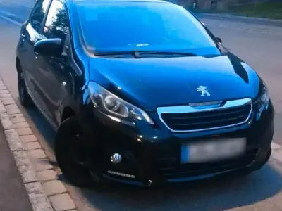 Gebraucht Peugeot 108 69 PS (50 kW) 2015 Schwarz Kleinwagen