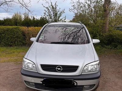 Gebraucht Opel Zafira 101 PS (74 kW) 2002 Silber Van / Kleinbus