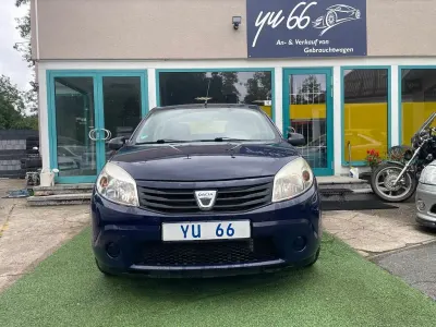 Gebraucht Dacia Sandero 75 PS (55 kW) 2012 Blau Limousine
