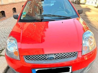 Gebraucht Ford Fiesta 69 PS (50 kW) 2006 Rot Kleinwagen