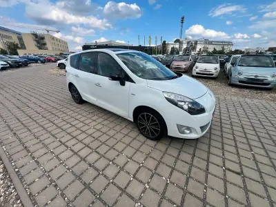 Gebraucht Renault Grand Scénic III Bose Edition 110 PS (80 kW) 2011 Weiß Van / Kleinbus