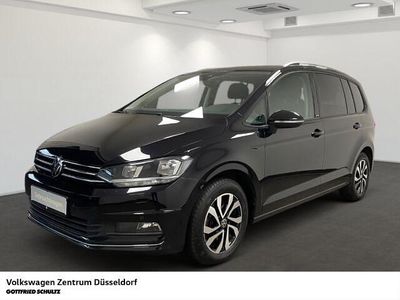 Używany VW Touran Active 150 KM (110 kW) 2022 Czarny Minivan