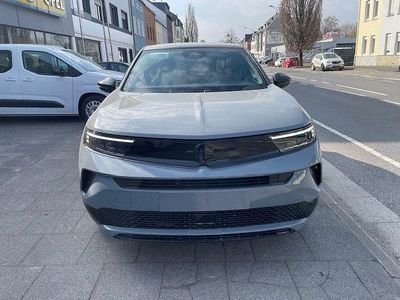 Neu Opel Mokka 131 PS (96 kW) 2026 Grau SUV