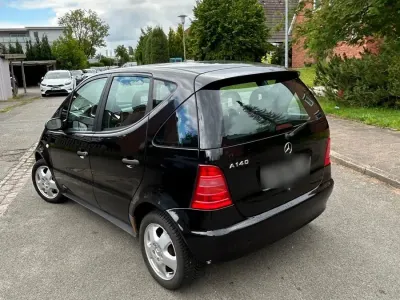Gebraucht Mercedes A140 82 PS (60 kW) 2000 Schwarz Kleinwagen