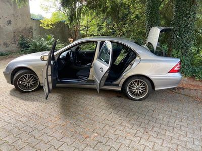 Mercedes C200