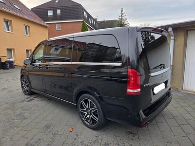 Schwarz Gebraucht 2021 Mercedes V250 Avantgarde Edition Van / Kleinbus | 57.900 € (Teuer)