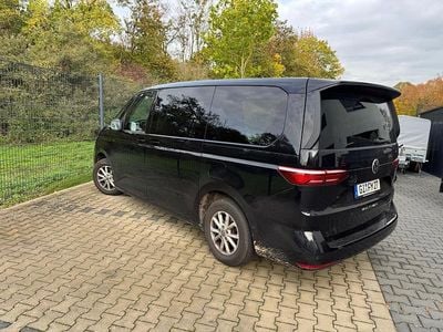 Gebraucht VW Multivan 150 PS (110 kW) 2024 Schwarz Van