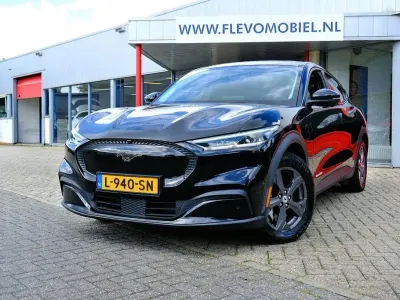 Gebraucht Ford Mustang Mach-E 189 kW (258 PS) 2021 Schwarz SUV