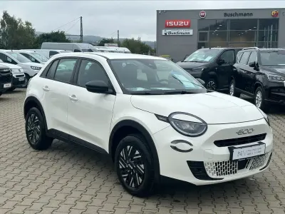 Neu Fiat 600 110 PS (80 kW) 2025 Weiß Limousine