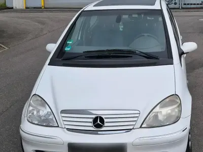 Używany Mercedes A190 2002 Biały Hatchback