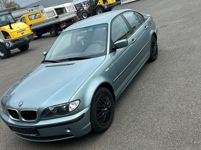 Gebraucht BMW 318 142 PS (104 kW) 2002 Andere farben Limousine