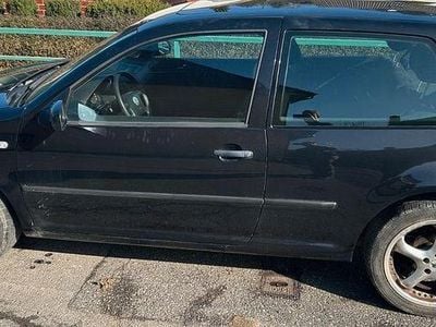 Second-hand VW Golf IV 75 CP (55 kW) 2003 Negru Berlinǎ