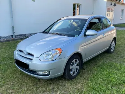 Gebraucht Hyundai Accent 105 PS (77 kW) 2007 Silber Kleinwagen