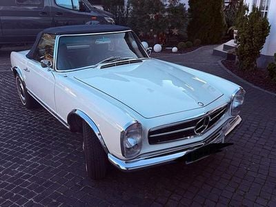 Weiß Gebraucht 1965 Mercedes W113 Cabrio | 89.000 €