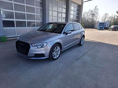 Gebraucht Audi A3 Basis 116 PS (85 kW) 2018 Florettsilber metallic Limousine