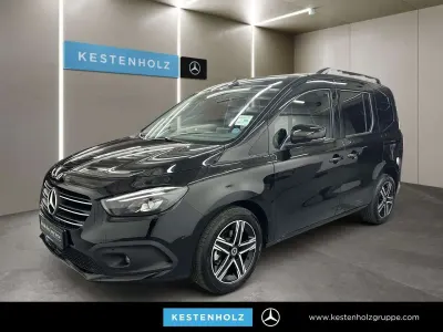 Gebraucht Mercedes T180 Progressive 116 PS (85 kW) 2024 Loparitschwarz Van / Kleinbus