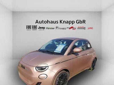 Colore esterno (rose gold) Gebraucht 2023 Fiat 500e La Prima Kleinwagen | 26.990 €