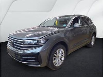 Gebraucht VW Touareg IQ Drive 231 PS (169 kW) 2025 Grau (siliziumgrau metallic) SUV