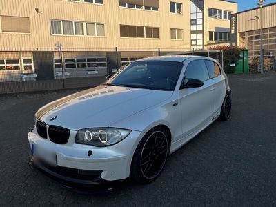 gebraucht BMW 118 D 2.0L *TÜV*STANDHEIZUNG*VIELE EXTRAS*